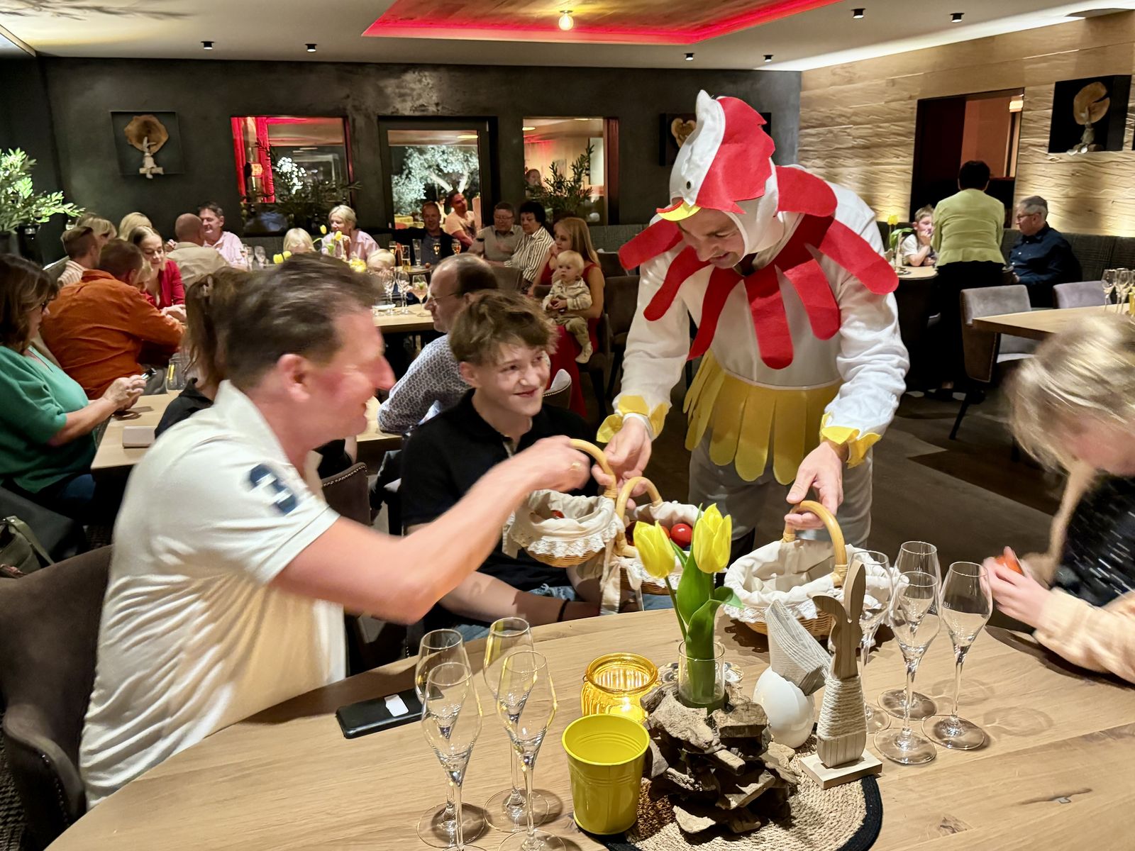 Eierpecken im Wellnesshotel