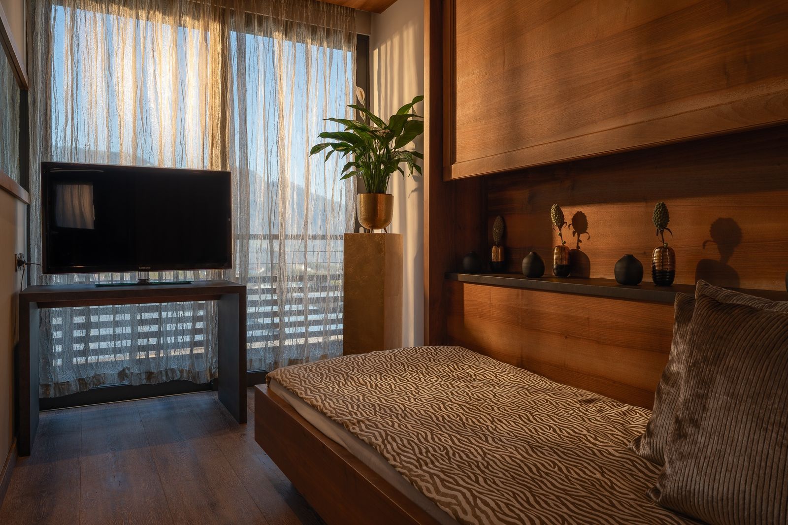 Panorama Suite Villa Luna mit großem Balkon und weitem Ausblick