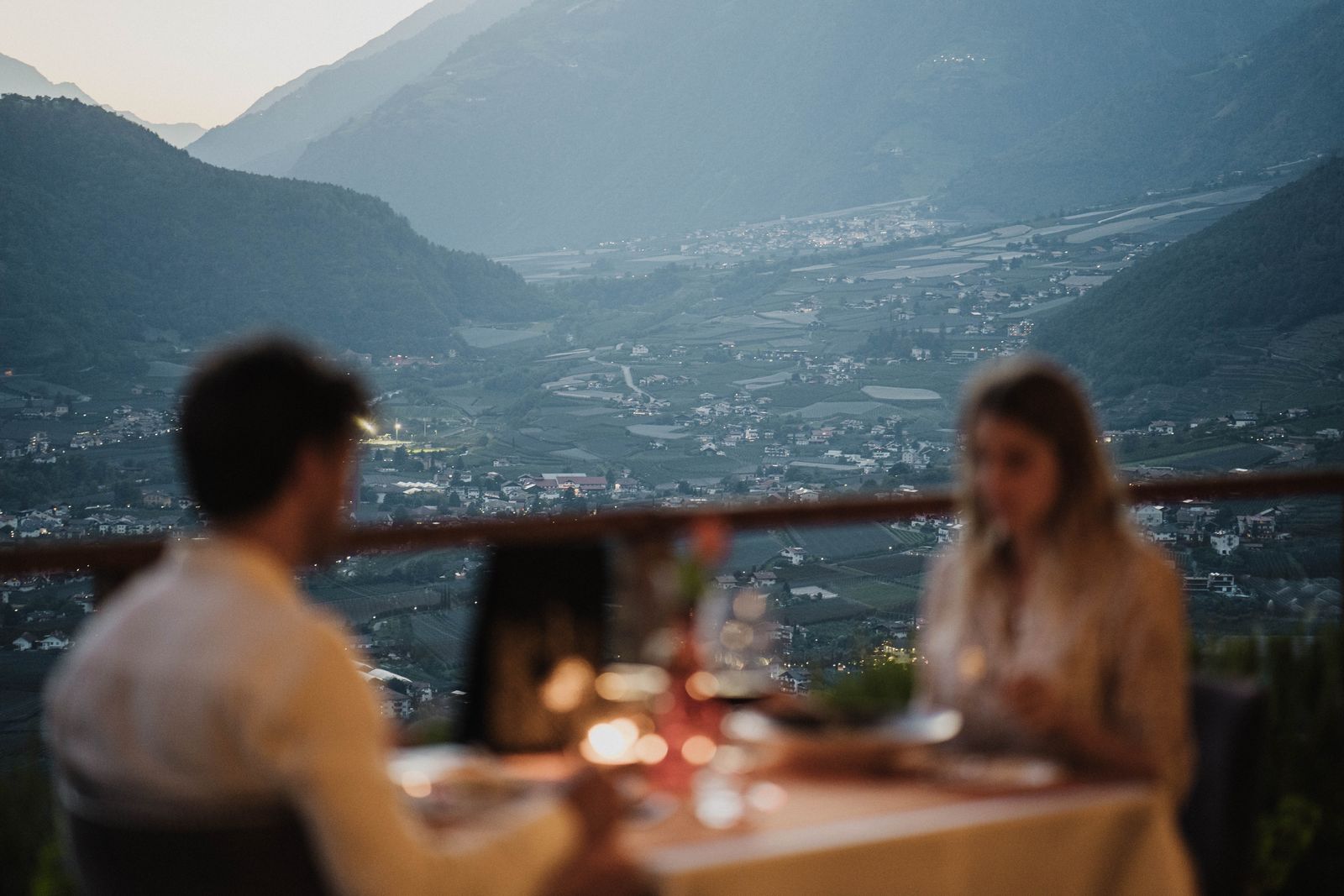 Abendessen auf der Terrasse mit Panorama