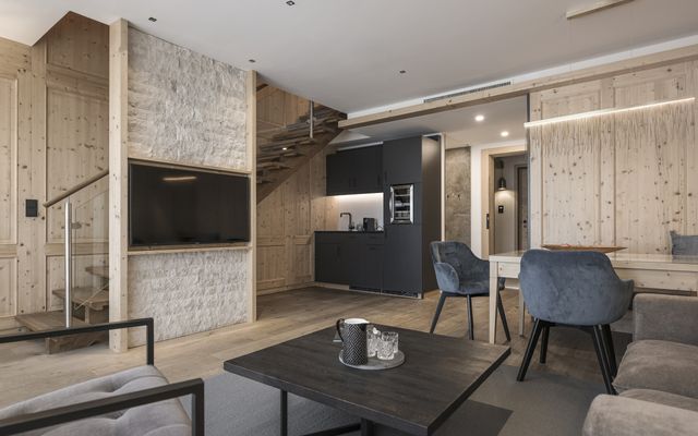 SKY SUITE 2 image 4 - Alpenresort Schwarz