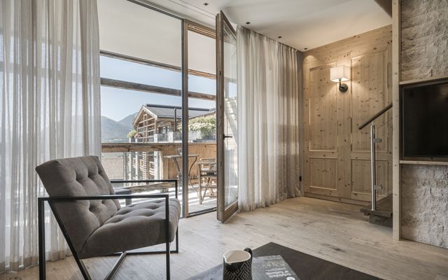 SKY SUITE 2 image 5 - Alpenresort Schwarz