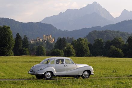 Durch die Berge mit Oldtimer BMW "Barockengel"