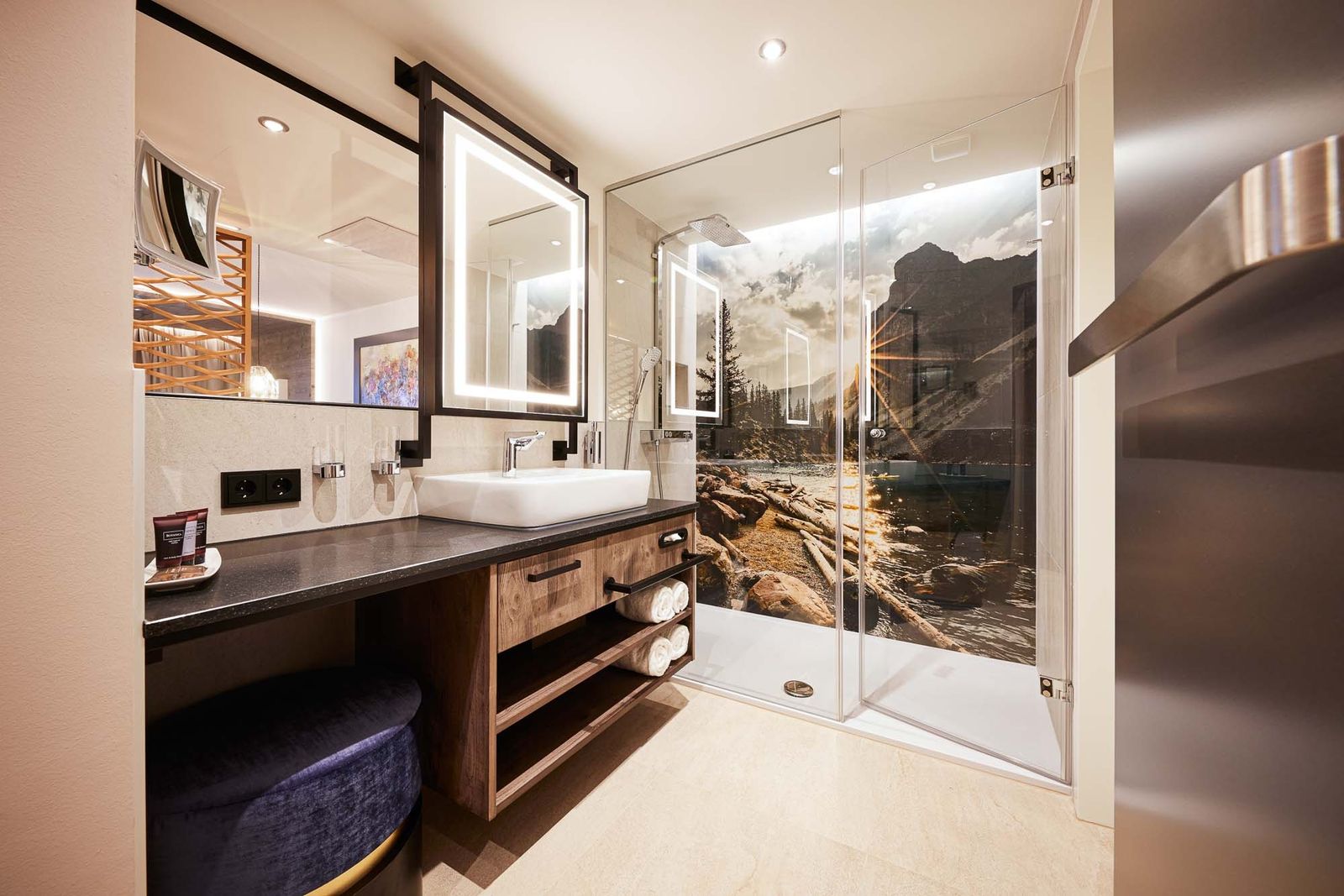 AlpenGlühen – Design Junior Suite image 2 - Hotel Das Rübezahl