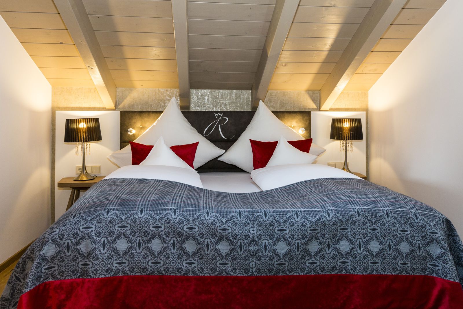 AlpenTraum – Deluxe Doppelzimmer image 5 - Hotel Das Rübezahl