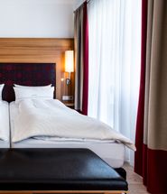 Zimmerdetails DoppelzimmerDoppelzimmer Princesse Marie image 1 - Rosenalp Gesundheitsresort & SPA