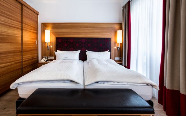 Zimmerdetails DoppelzimmerDoppelzimmer Princesse Marie image 1 - Rosenalp Gesundheitsresort & SPA