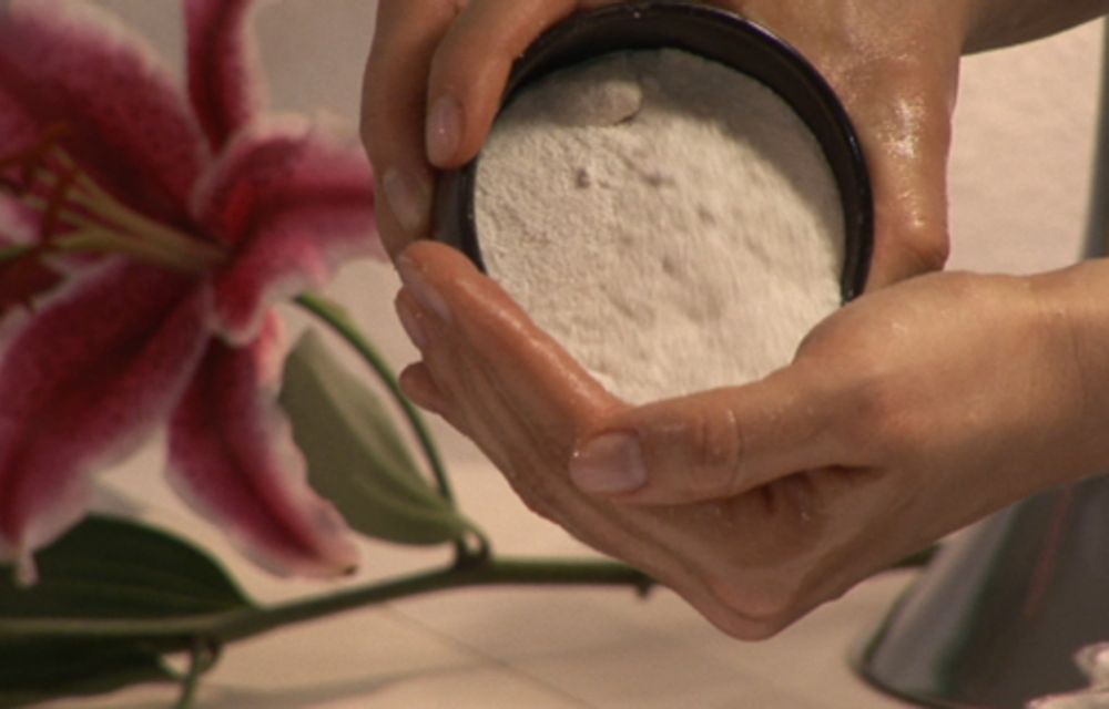 Salz-Öl-Peeling – Ganzkörper