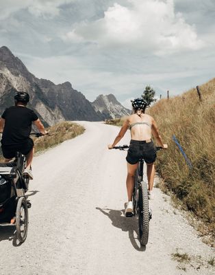 Angebot: E-Bike Genusstour für die ganze Familie - Forsthofgut