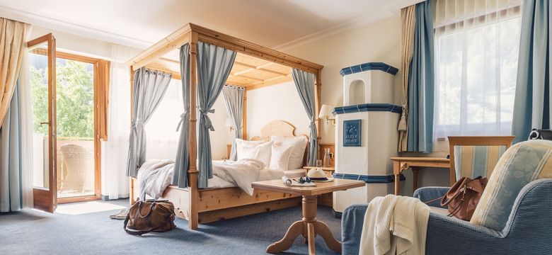 Luxury Hideaway & Spa Retreat Alpenpalace: Double room Romanticism image #1