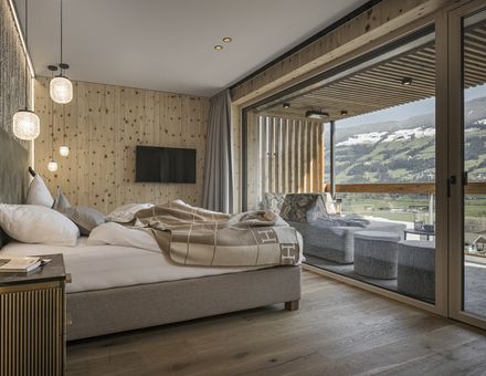 Hotel Zimmer: „96er" Zirben Suite - Panorama - Mia Alpina