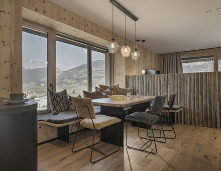 Hotel Zimmer: „79er“ Zirben FamilySuite Panorama - Mia Alpina