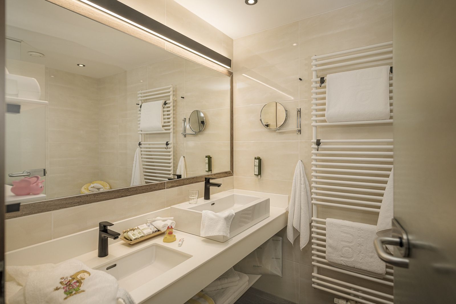 „40er" FamilySuite image 2 - Mia Alpina