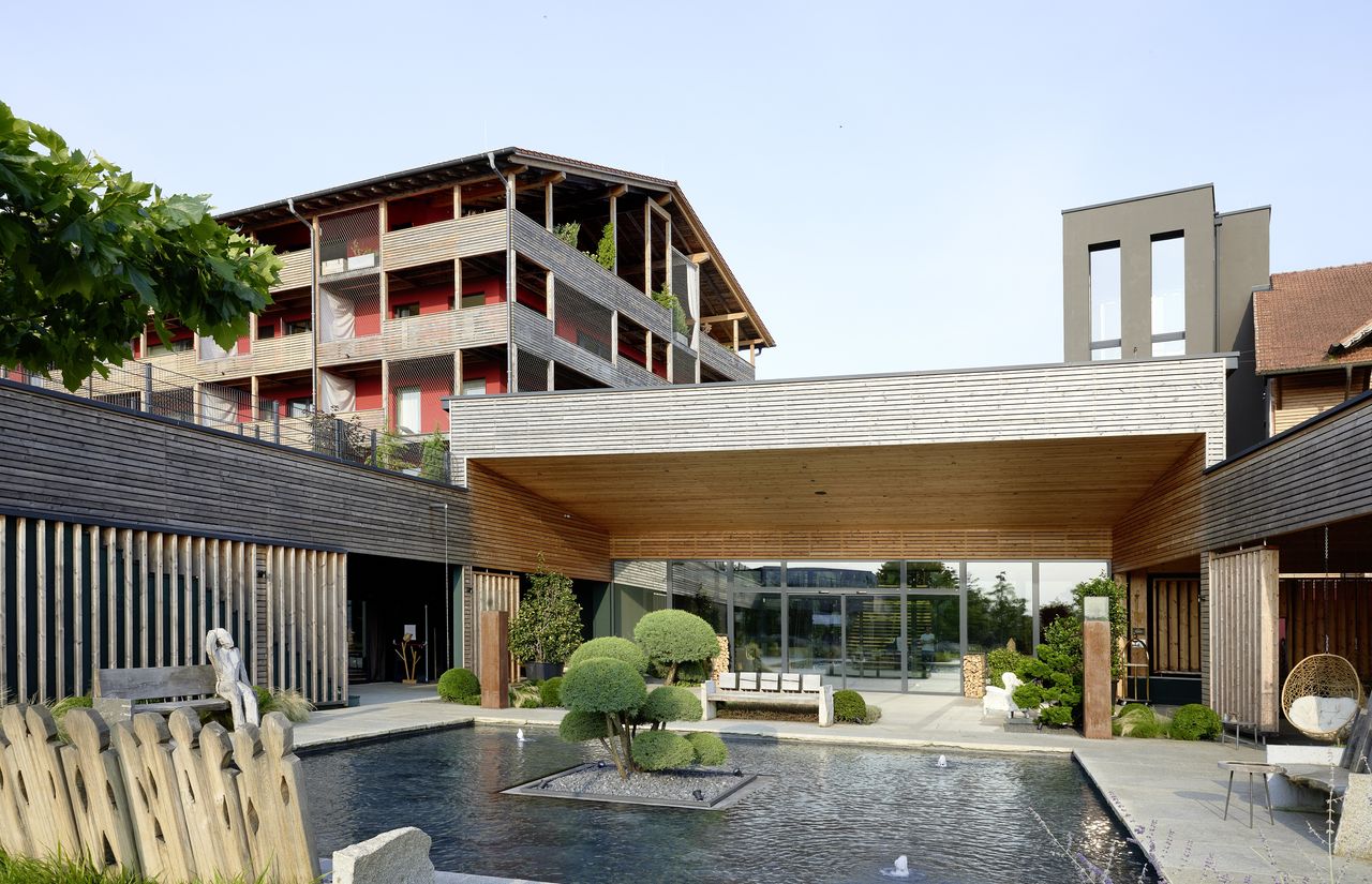 ULRICHSHOF Außenaufnahme_ULRICHSPLATZ-0022_m©Michael Huber - Huber Fotografie.jpg