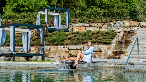 Der Natur-POOL im Eltern -SPA Bereich