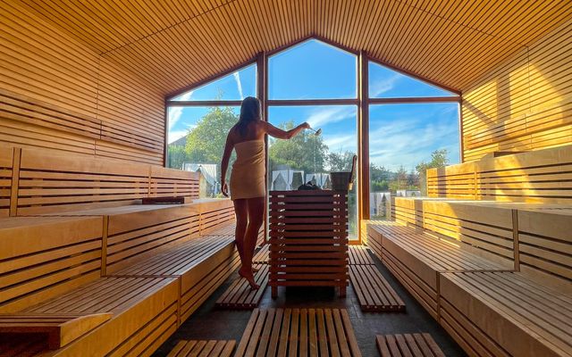 Finnische Panorama-Teichsauna
