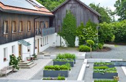 Biohotel Pausnhof: Hotelgarten - Biohotel Pausnhof, St. Oswald, Bayerischer Wald, Bayern, Deutschland