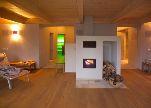 Biohotel Pausnhof: Wellnessbereich mit Ofen und Sauna - Biohotel Pausnhof, St. Oswald, Bayerischer Wald, Bayern, Deutschland