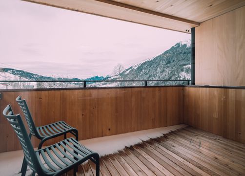 BIO HOTEL Naturhotel Chesa Valisa Familienzimmer Komfort Balkon Schnee (10/11) - Das Naturhotel Chesa Valisa****s