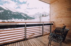 BIO HOTEL Naturhotel Chesa Valisa Familienzimmer Komfort Schnee Balkon (11/11) - Das Naturhotel Chesa Valisa****s