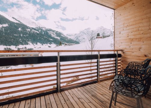 BIO HOTEL Naturhotel Chesa Valisa Familienzimmer Komfort Schnee Balkon (10/10) - Das Naturhotel Chesa Valisa****s