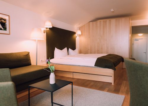 BIO HOTEL Naturhotel Chesa Valisa Zimmer Standard Plus Bett (1/5) - Das Naturhotel Chesa Valisa****s