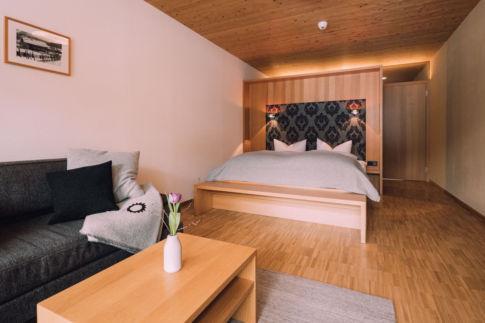 BIO HOTEL Naturhotel Chesa Valisa Zimmer Superior Bett Sofa