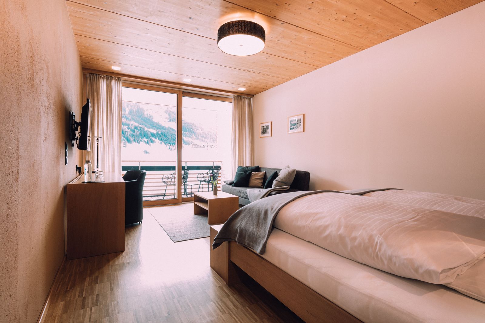 Doppelzimmer Superior image 1 - Das Naturhotel Chesa Valisa****s