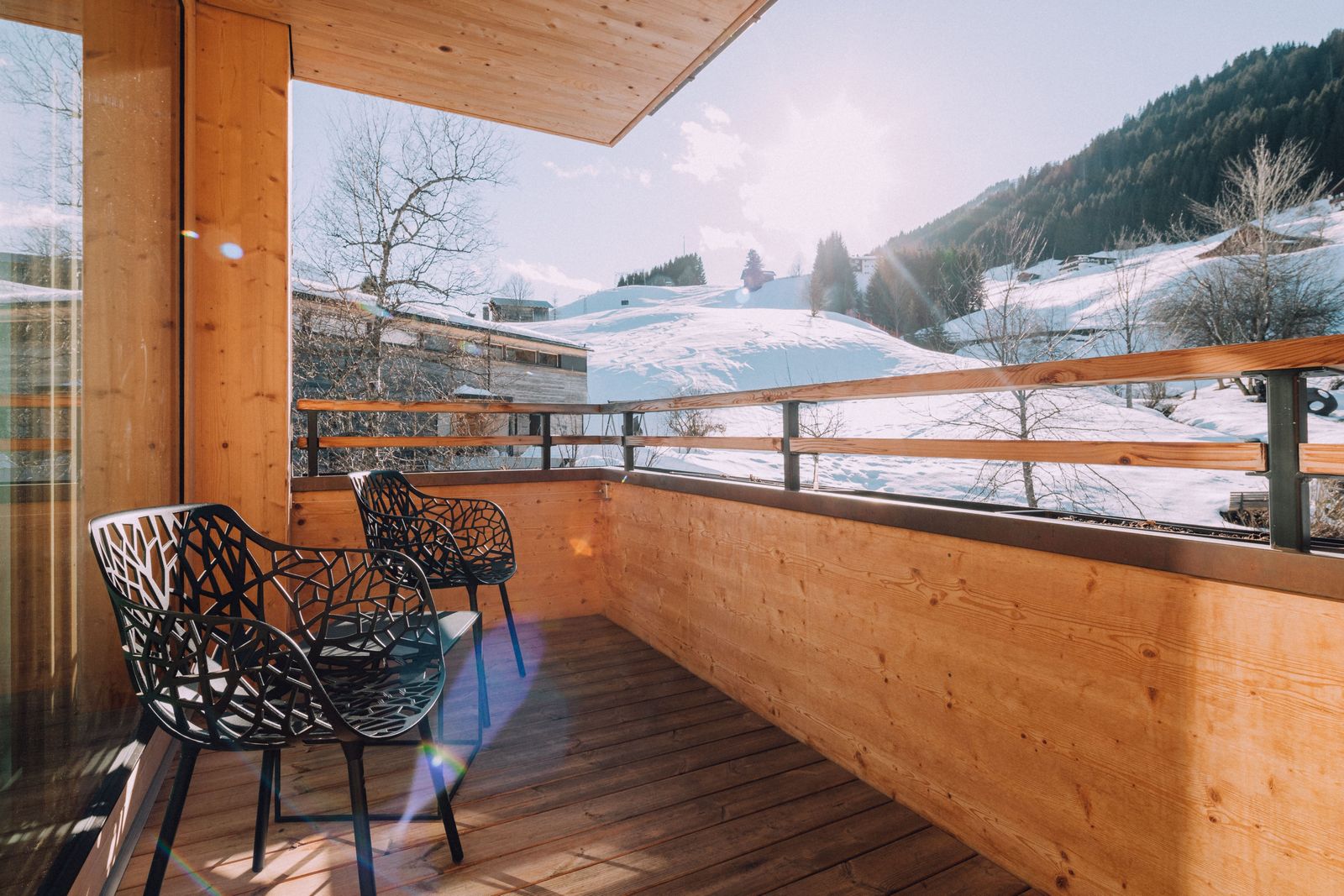 BIO HOTEL Naturhotel Chesa Valisa Suite Balkon Schnee