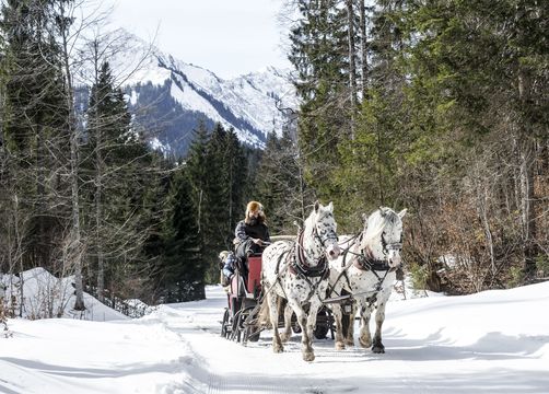 Romantic winter in the mountains - Das Naturhotel Chesa Valisa****s