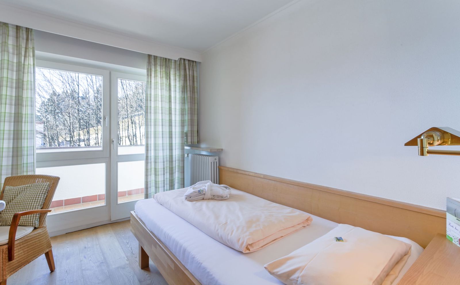 SUPERIOR Single Room Apartment "Silver Thistle" image 2 - Biohotel Eggensberger