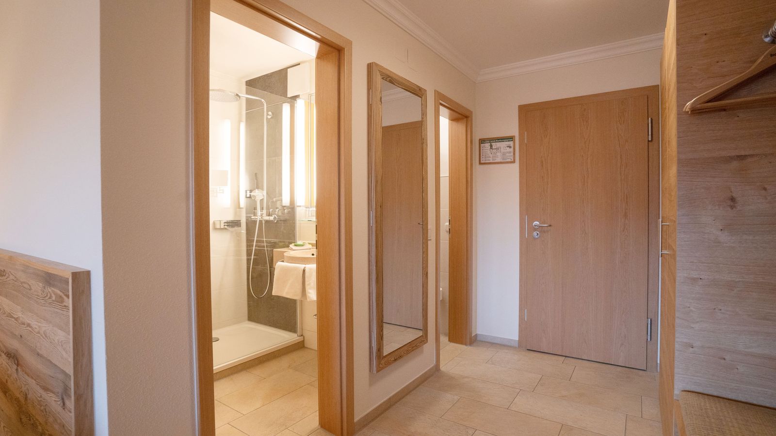 SUPERIOR Junior Suite "Meadow Magic" **** image 5 - Biohotel Eggensberger