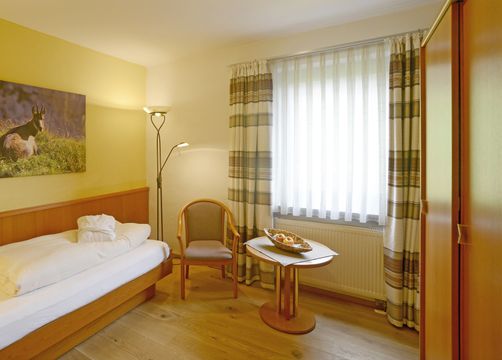 STANDARD Multi-bed Room/Apartment "Alpine Meadow" (4/5) - Biohotel Eggensberger
