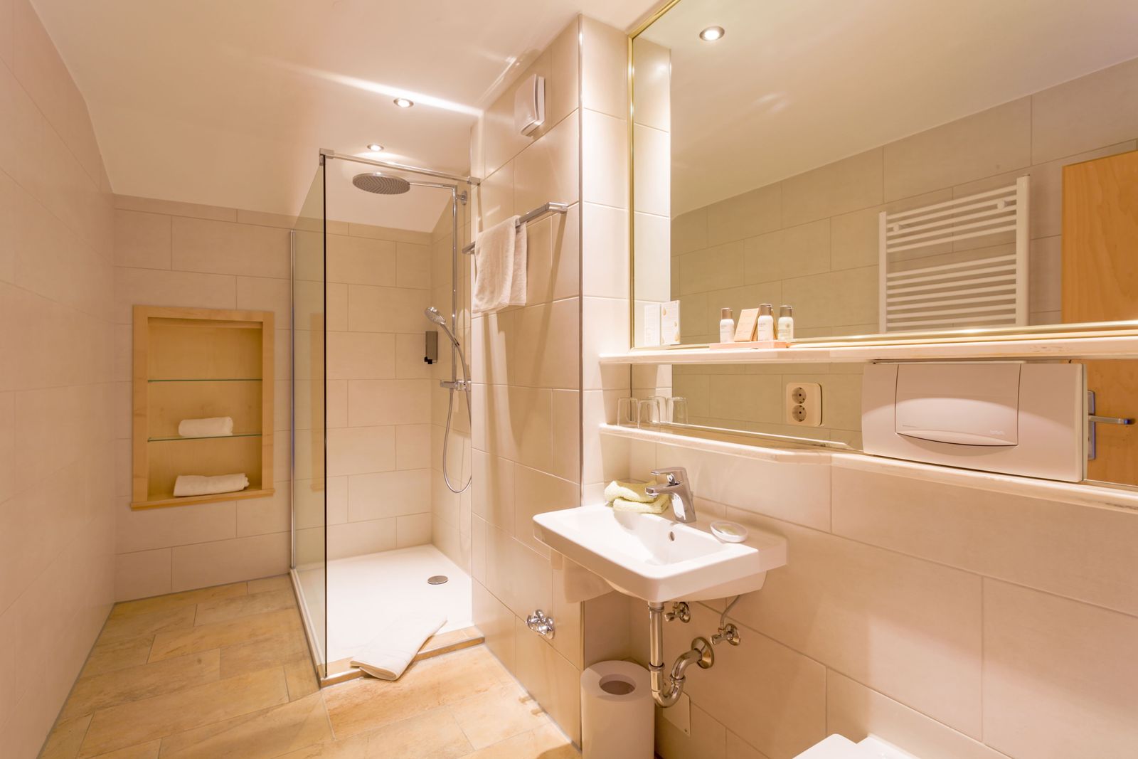 ECONOMY Double Room "Countryside Passion" image 4 - Biohotel Eggensberger