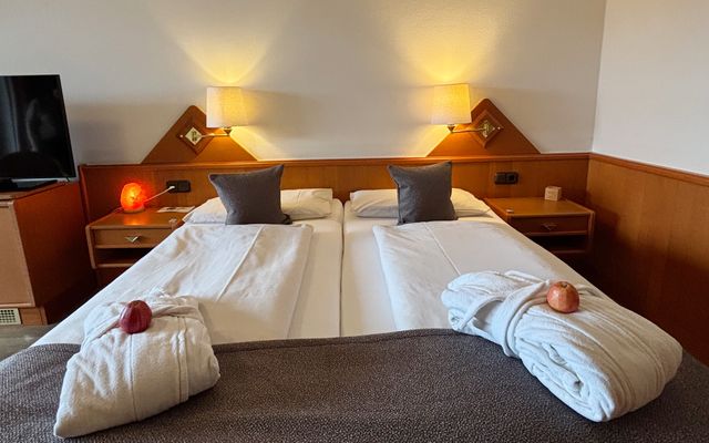 Comfort Doppelzimmer mit Balkon Gemütliches Zimmer mit Aussicht auf die Allgäuer Natur