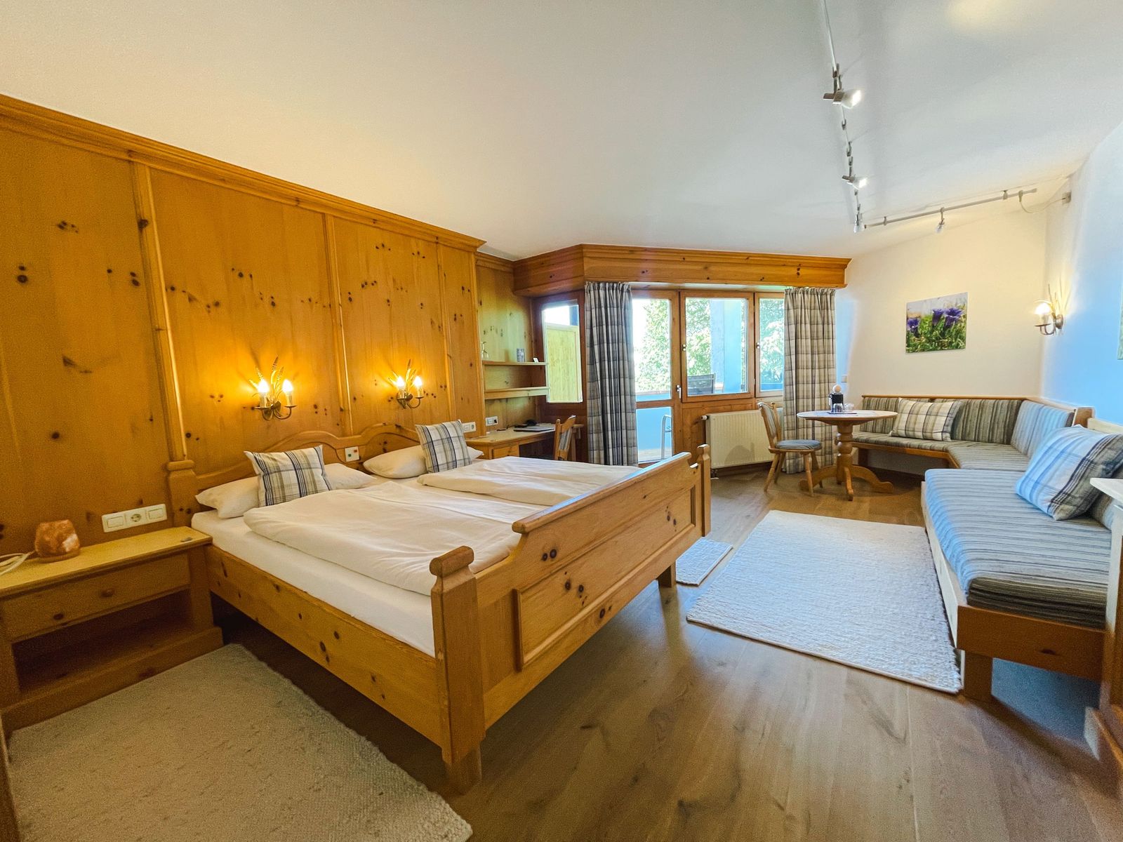 ECONOMY Double Room "Countryside Passion" image 1 - Biohotel Eggensberger