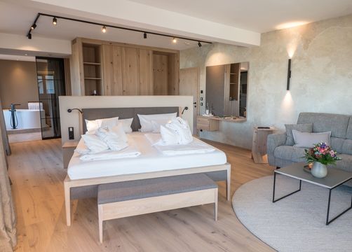 Biohotel Falkenhof Dachgartenloft Bett (1/10) - Bio-Thermalhotel Falkenhof