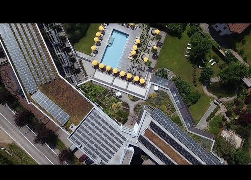 Biohotel theiner's garten: Imagevideo Hotel - Biorefugium theiner's garten, Gargazon, Meran Umgebung, Trentino-Südtirol, Italien