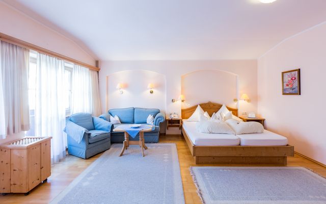 Accommodation Room/Apartment/Chalet: Wohn-Schlafzimmer