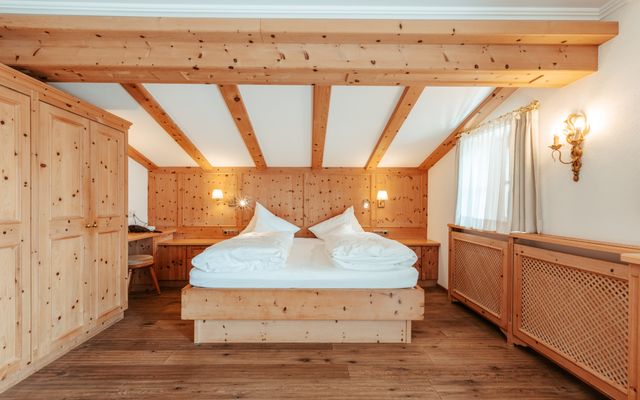 Biozimmer Zirbe mit Balkon image 1 - Biohotel Schweitzer