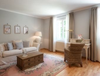  Junior-Suite Kleydorff mit Seeblick - Schlossgut Oberambach 