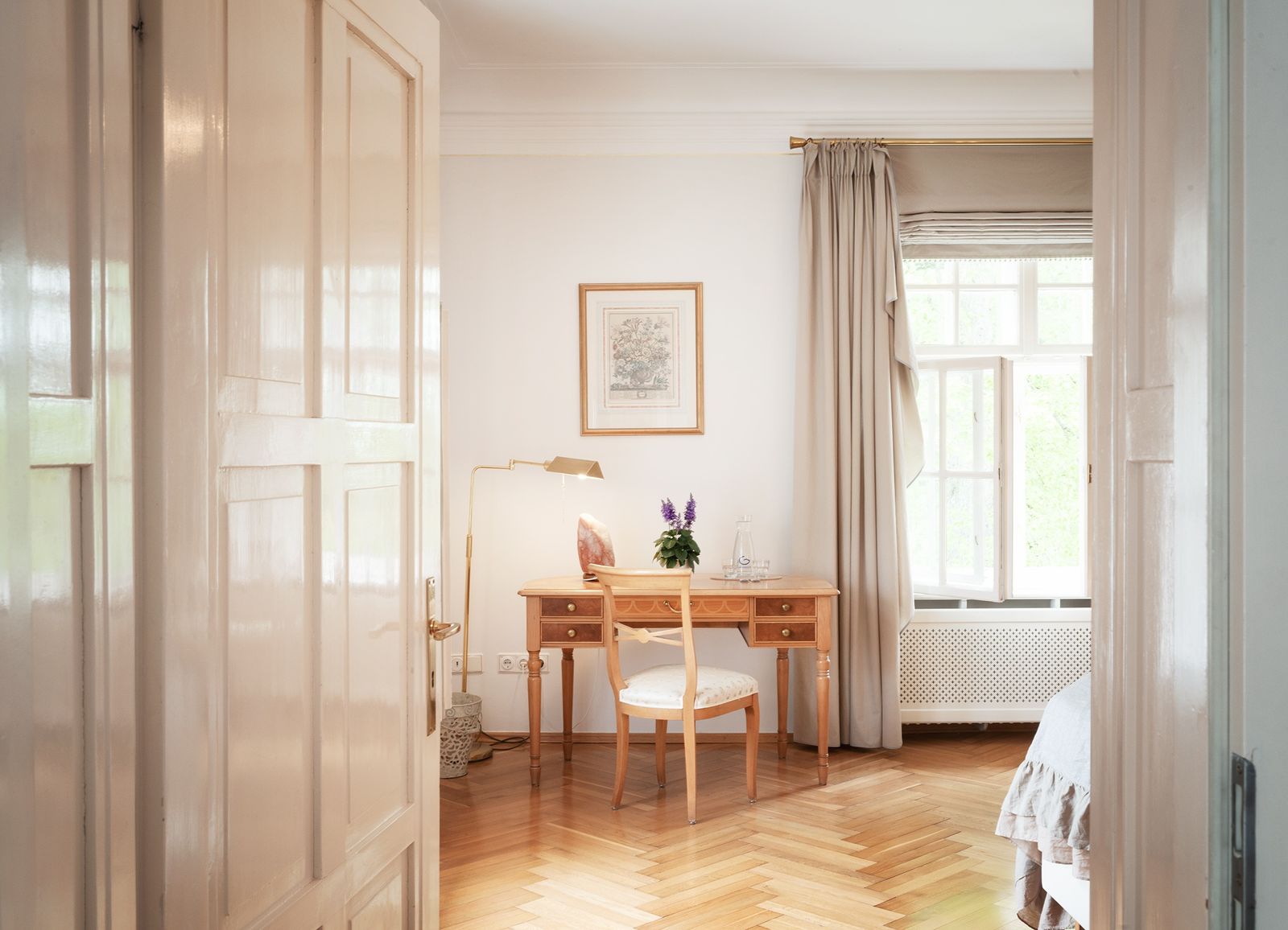 Park Suite mit Seeblick image 2 - Das Biohotel am Starnberger See Schlossgut Oberambach 