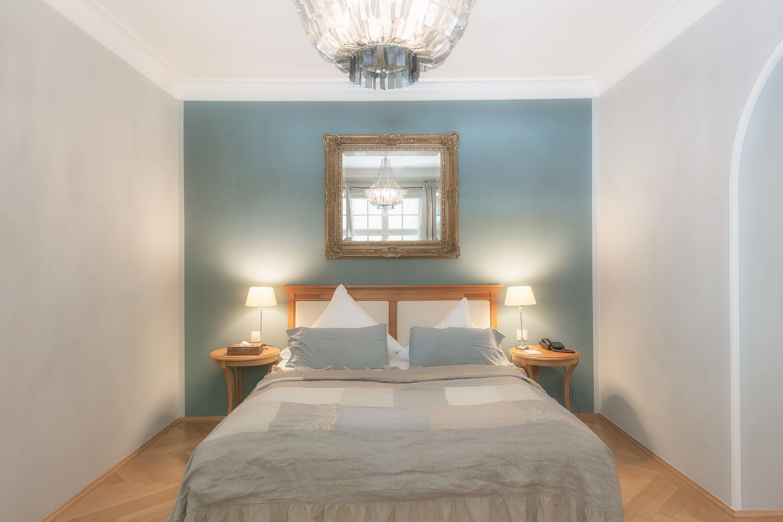 Doppelzimmer Superior mit Gartenblick image 9 - Das Biohotel am Starnberger See Schlossgut Oberambach 