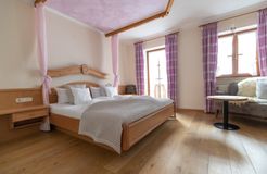 Organic Romantic Double Room "Lavender" South (3/3) - moor&mehr Bio-Kurhotel