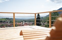 Biohotel moor&mehr: Urlaub inmitten der Natur – unsere neue Panorama-Plattform lädt zum Verweilen ein. - moor&mehr Bio-Kurhotel, Bad Kohlgrub, Alpenvorland, Bayern, Deutschland