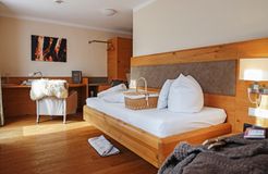 Zweibettzimmer Minze mit Südterrasse (3/4) - moor&mehr Bio-Kurhotel