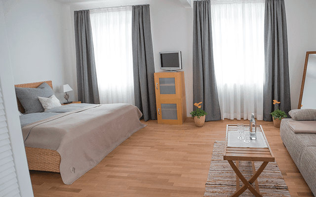Unterkunft Zimmer/Appartement/Chalet: Doppelzimmer im Gartenhaus