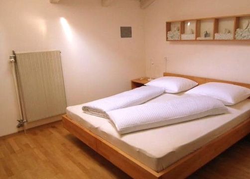 biohotels anna bio doppelzimmer mit dachfenster (1/1) - Landhotel Anna & Reiterhof Vill