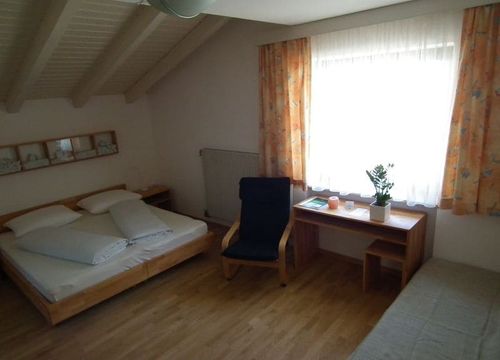  Organic shared  rooms with balcony (1/1) - Landhotel Anna & Reiterhof Vill