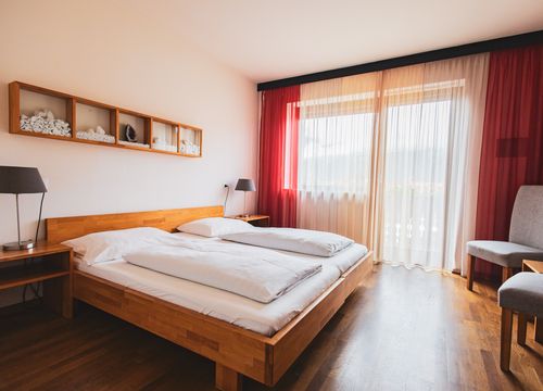 Bio-double room with balcony (1/4) - Landhotel Anna & Reiterhof Vill