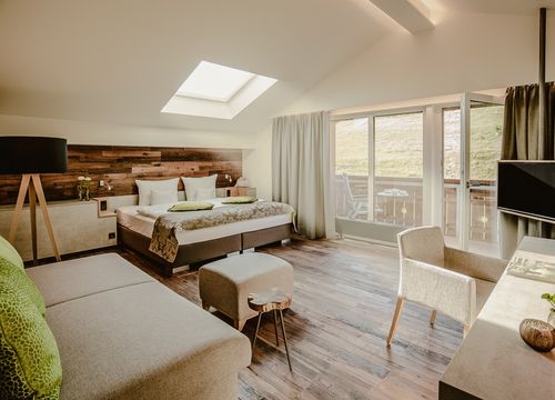 STUDIO STERNGUCKER 2/3